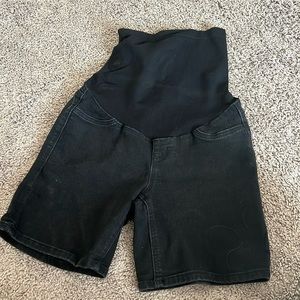 1822 black maternity shorts